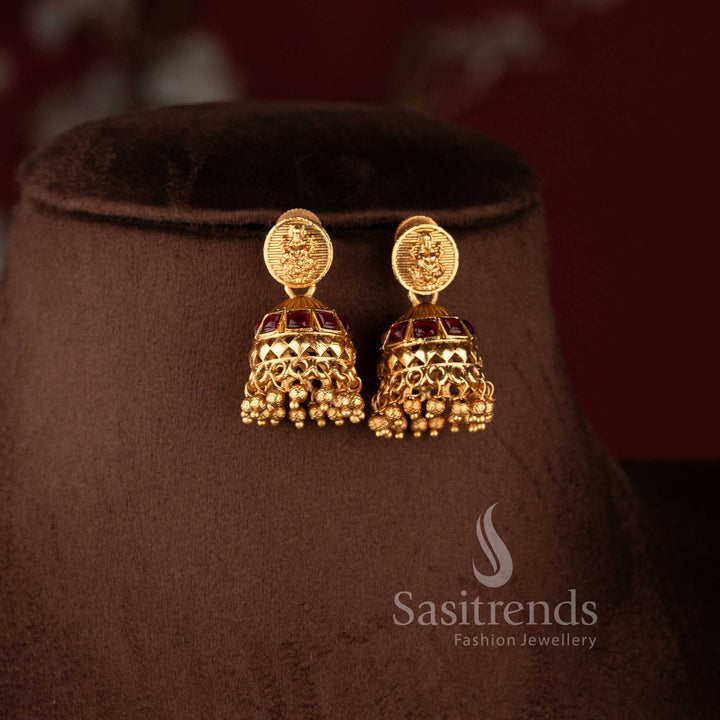 Stylish Sasitrends wedding jewellery set featuring square stone motifs and gold beads in matte finish.