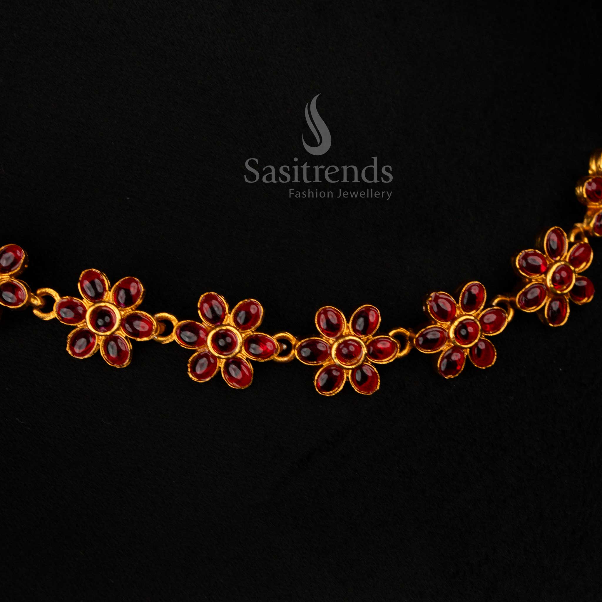 Floral stone necklace set in matte gold with matching earrings – Sasitrends