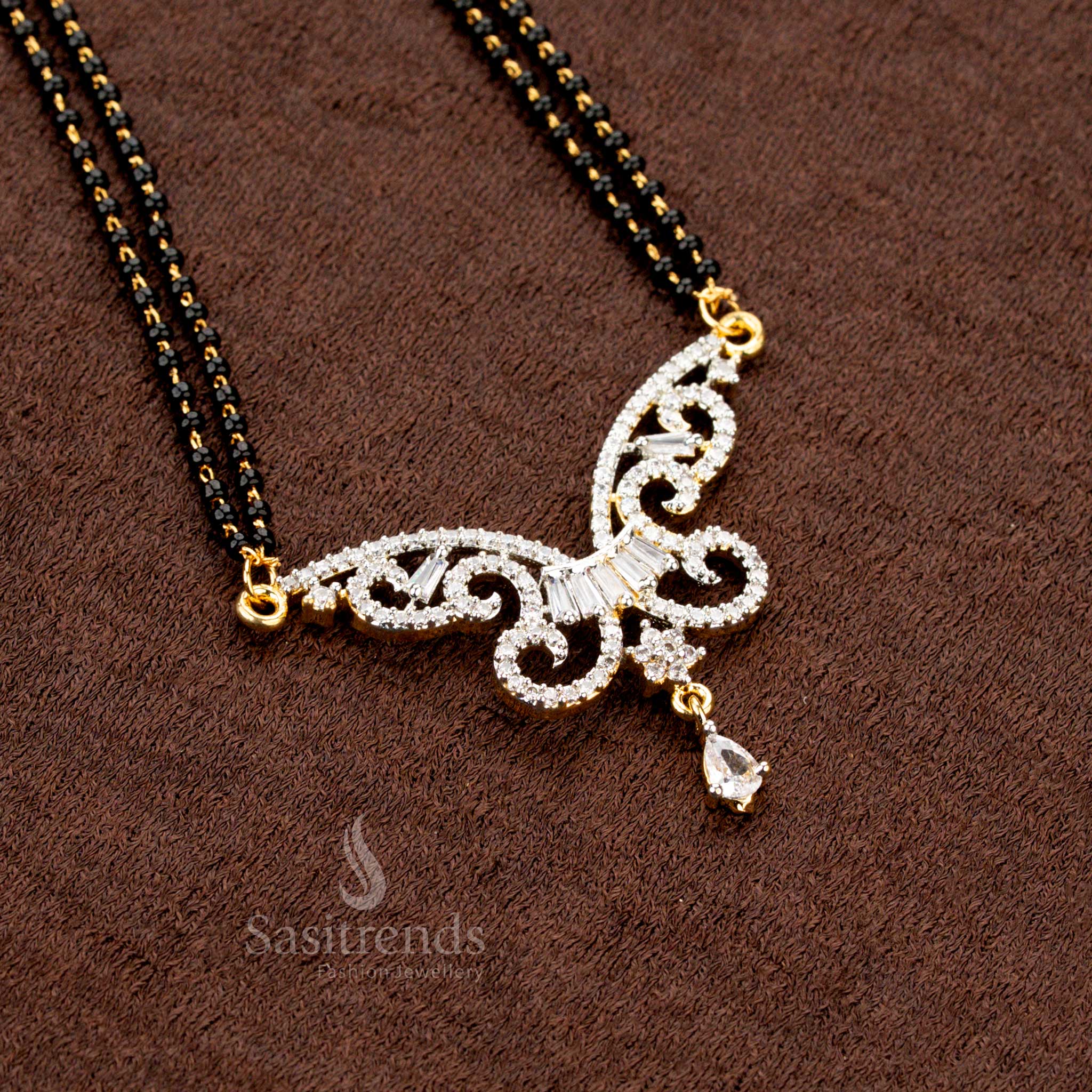 Curved Design AD Pendant Set with Earrings – Traditional Wear - Sasitrends