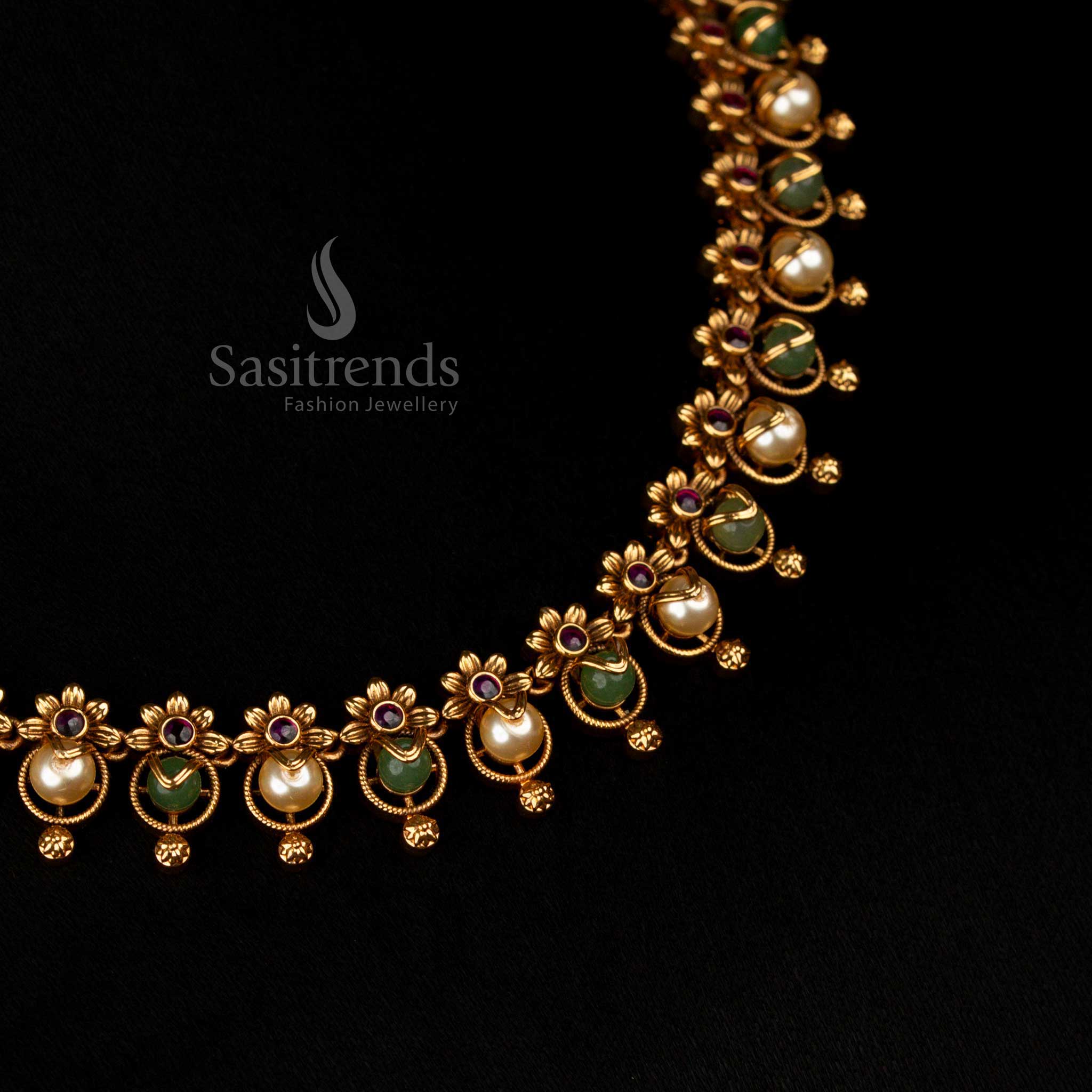 Enchanting Premium Temple Matte Gold Green White Pearl Necklace Jewellery Set Designed For Classic Engagement Occasion – Sasitrends