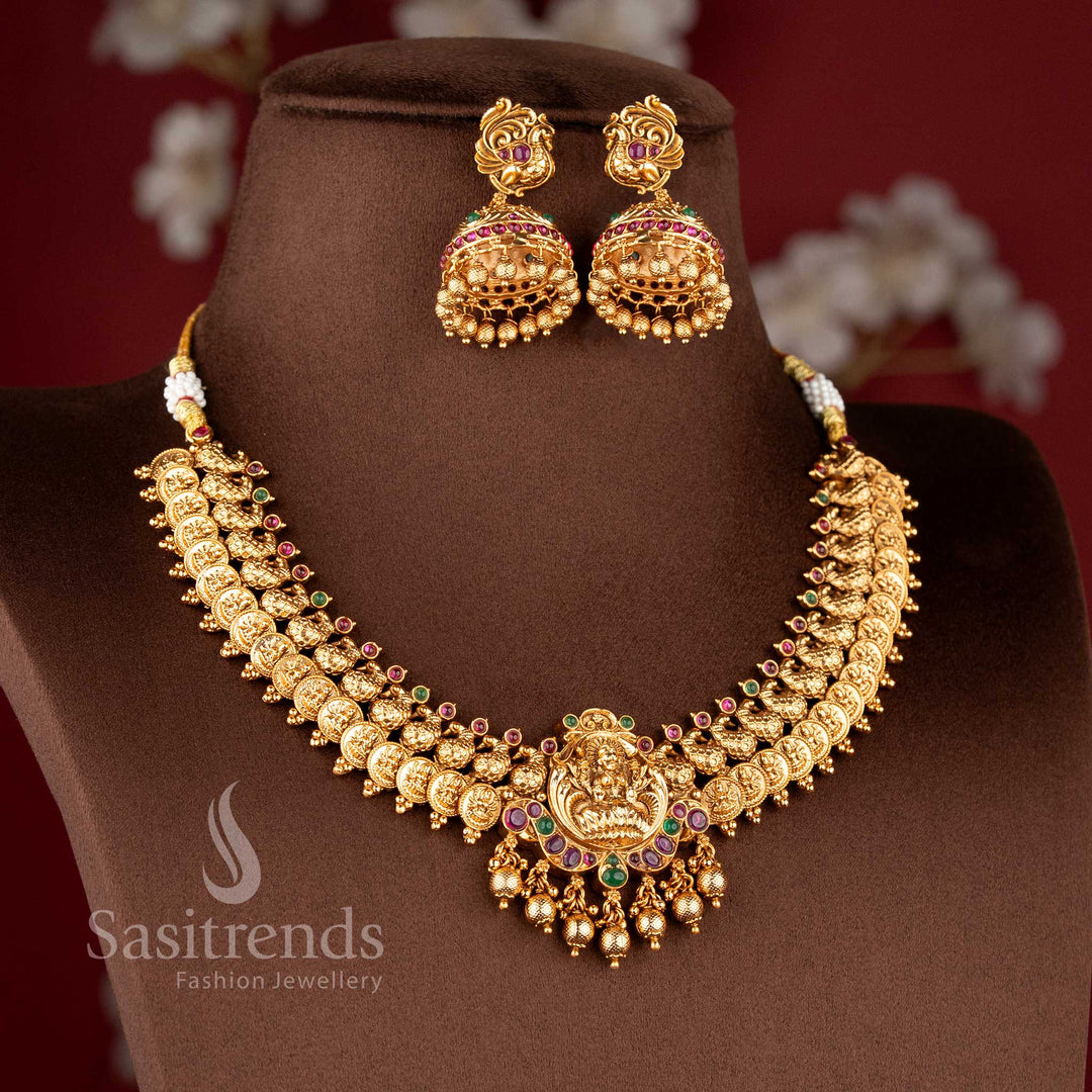 Traditional temple necklace featuring a single-layer band of gold coins (Kasu) and peacock motifs leading to a central Goddess Lakshmi pendant 2073B - Sasitrends