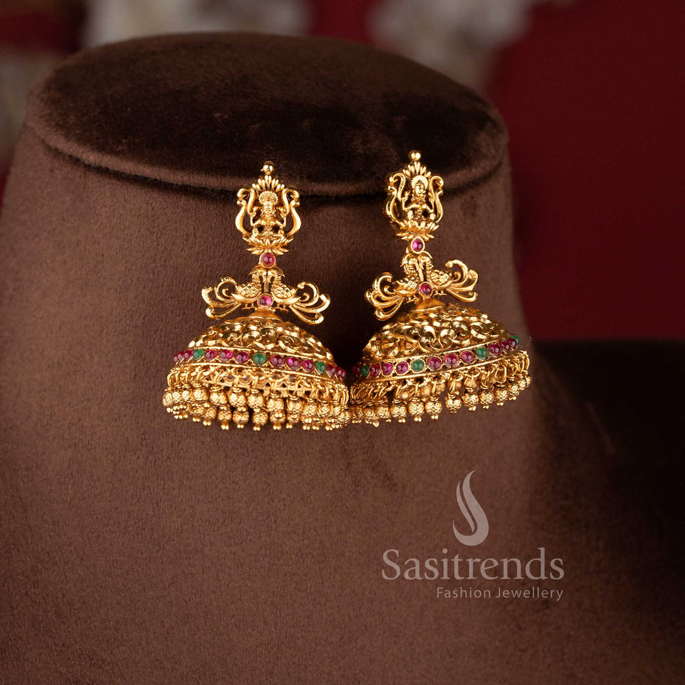 Grand Temple Jewellery Set for brides featuring a Lakshmi Kasu Mala (coin necklace) with a majestic central deity pendant - Sasitrends