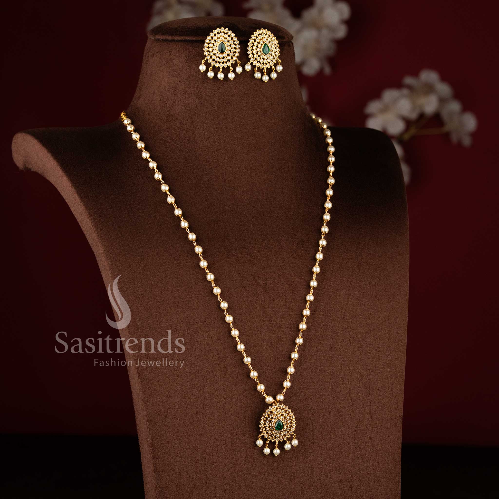 Matte Gold Temple Style White Green Pearl Jewellery Set With Floral Pendant – Sasitrends