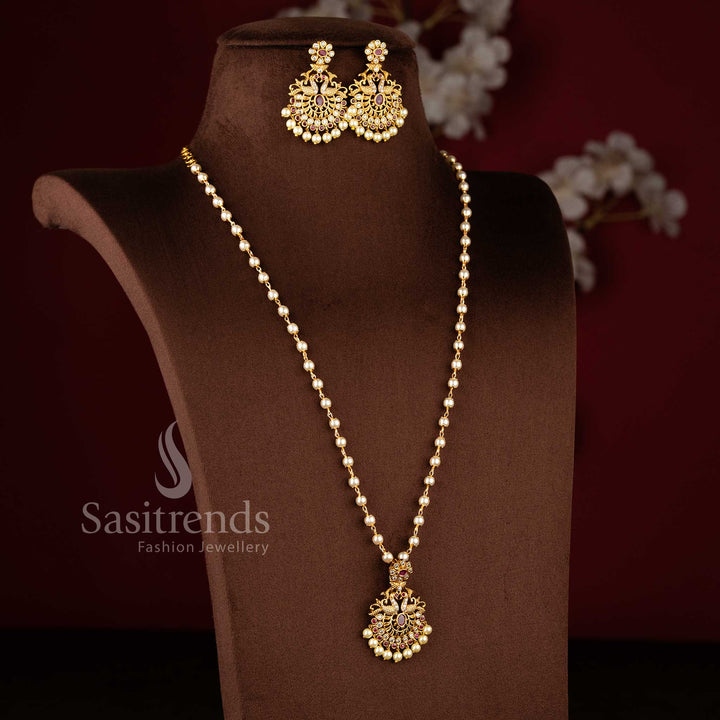 Matte Gold Plated Jewellery Set With AD Stones And Traditional Finesse – A Serene Mix Of White-Ruby Sparkle – Sasitrends