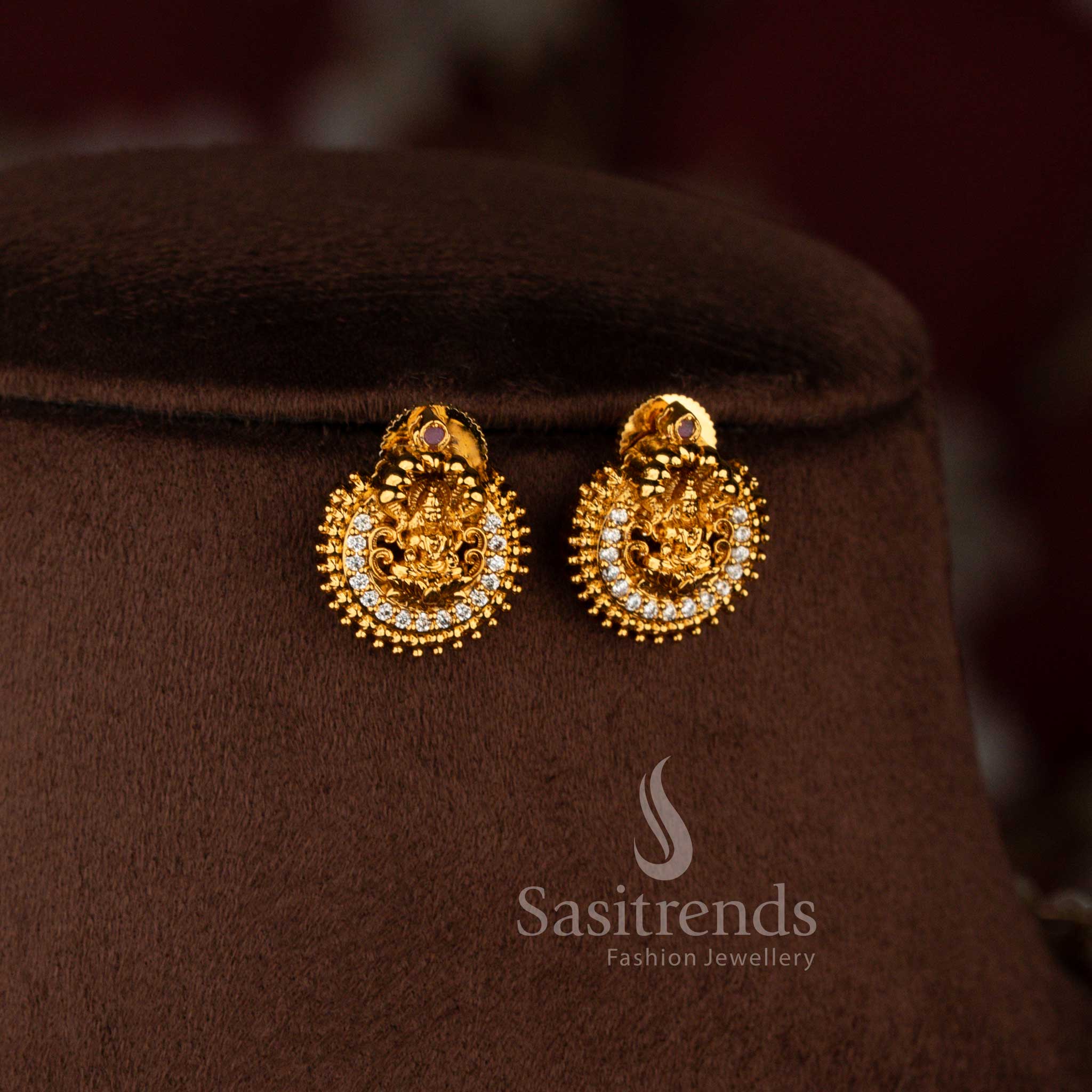 South Indian temple jewellery set with pearl beaded necklace for weddings and festive occasions - Sasitrends