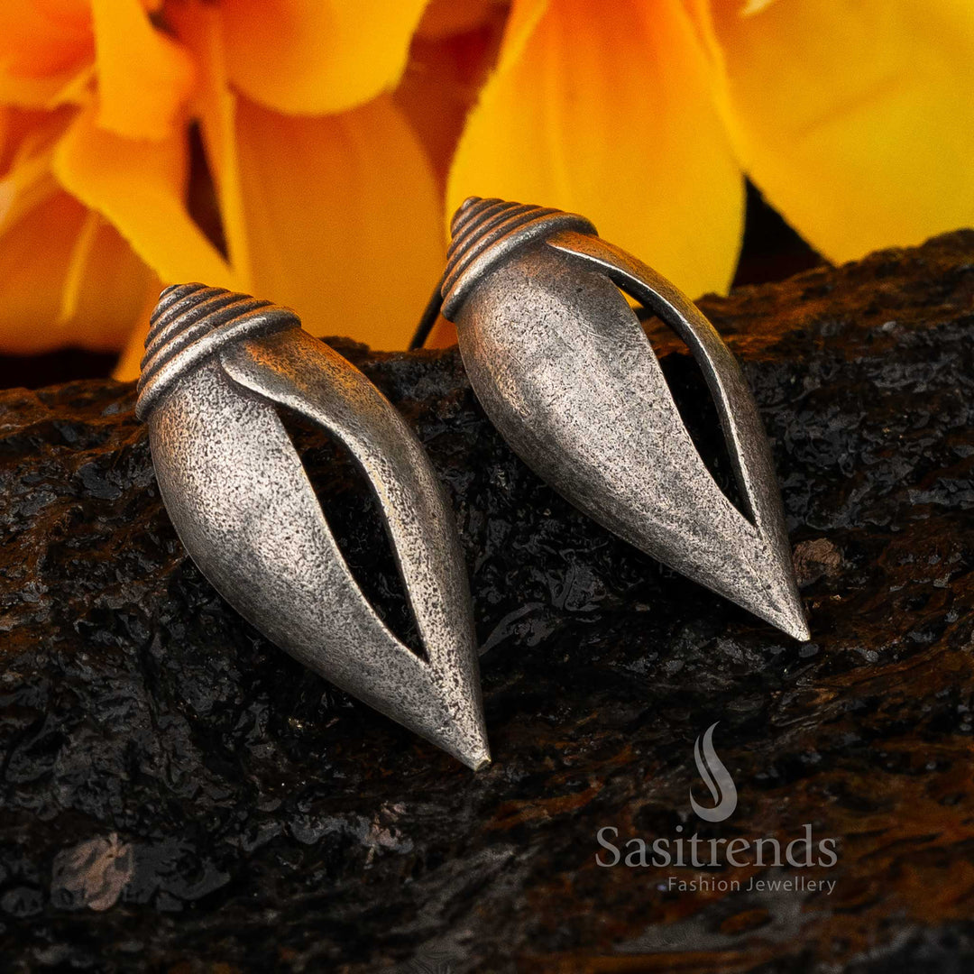 
Silver look-alike oxidised Shell-Shaped Stud Earrings for Navarathiri
