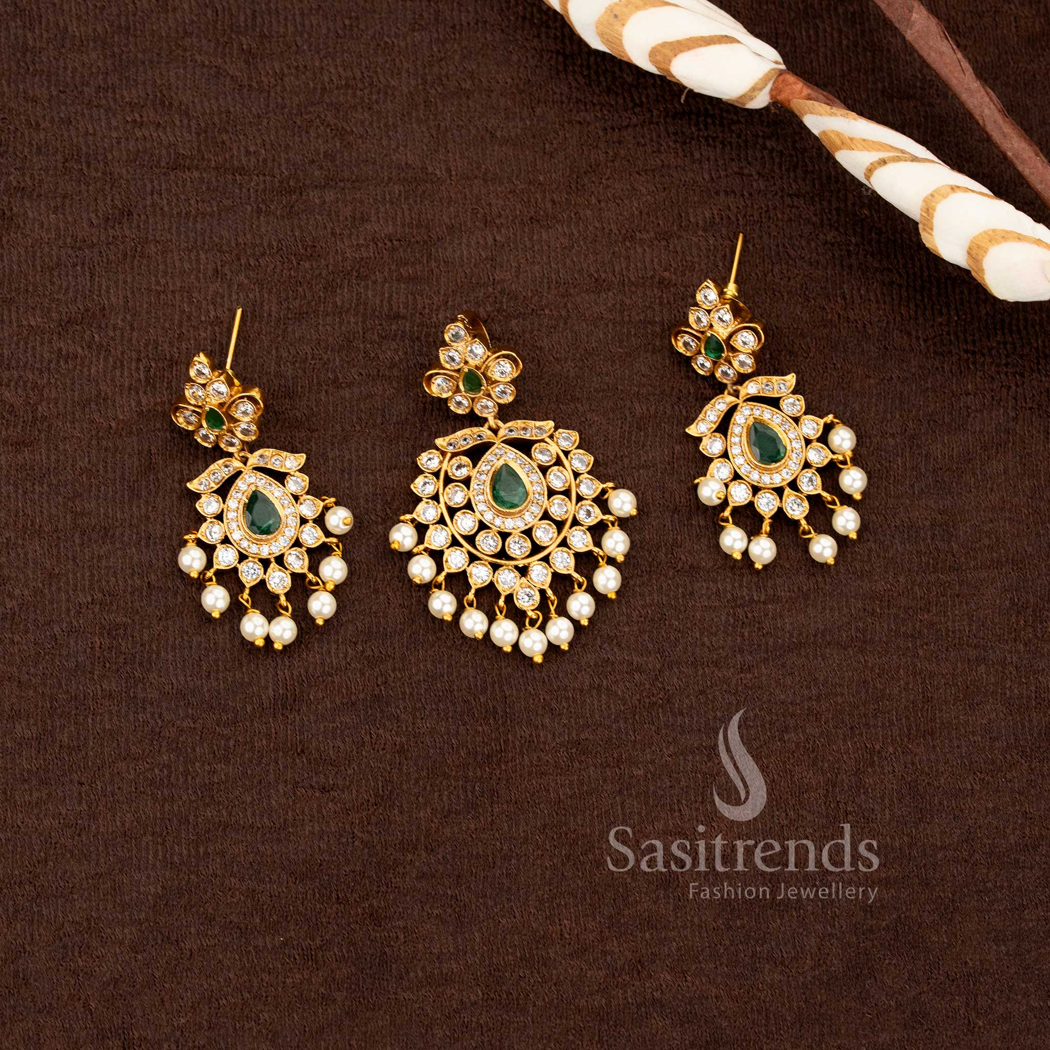 Elegant ethnic jewelry set with teardrop ad stones and pearl droplets sasitrends