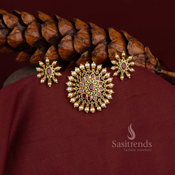 2241H traditional pearl pendant set featuring a circular sunburst design and matte gold finish by Sasitrends