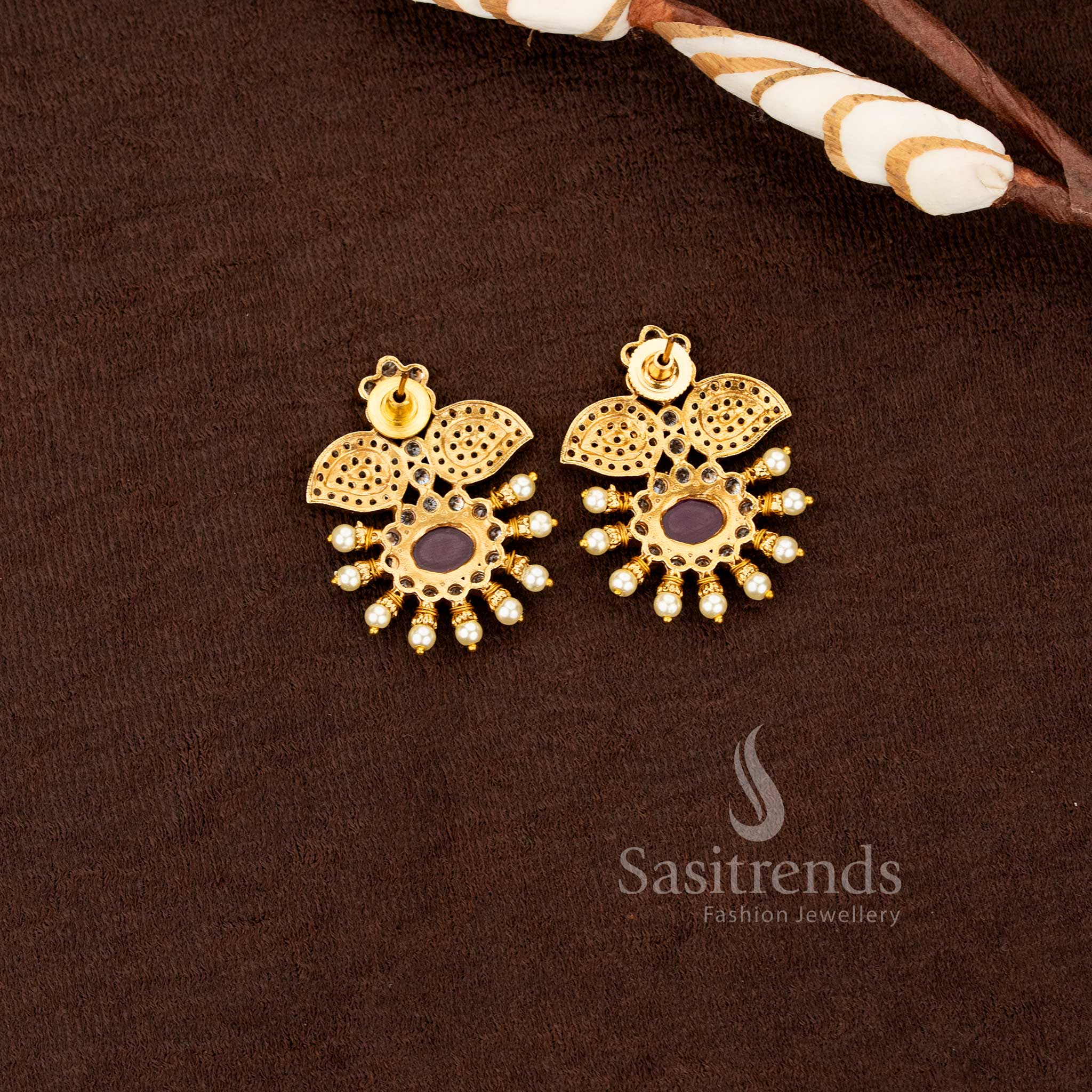 Exquisite floral leaf design matte finish pendant and earrings with pearls sasitrends