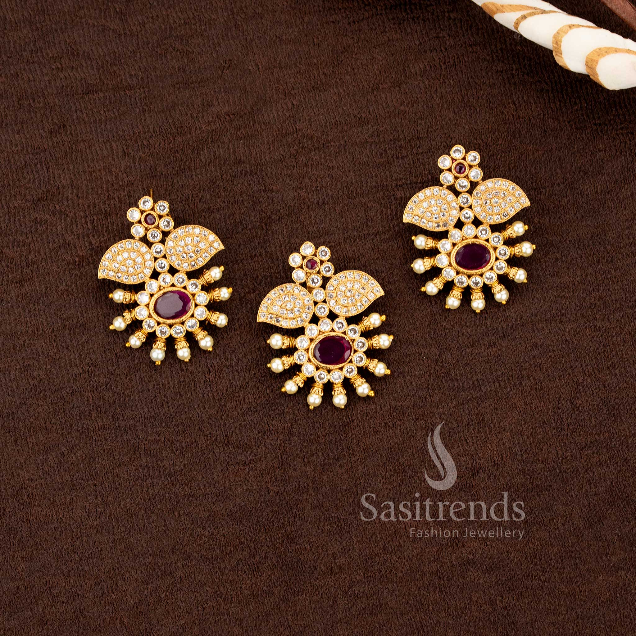Exquisite floral leaf design matte finish pendant and earrings with pearls sasitrends