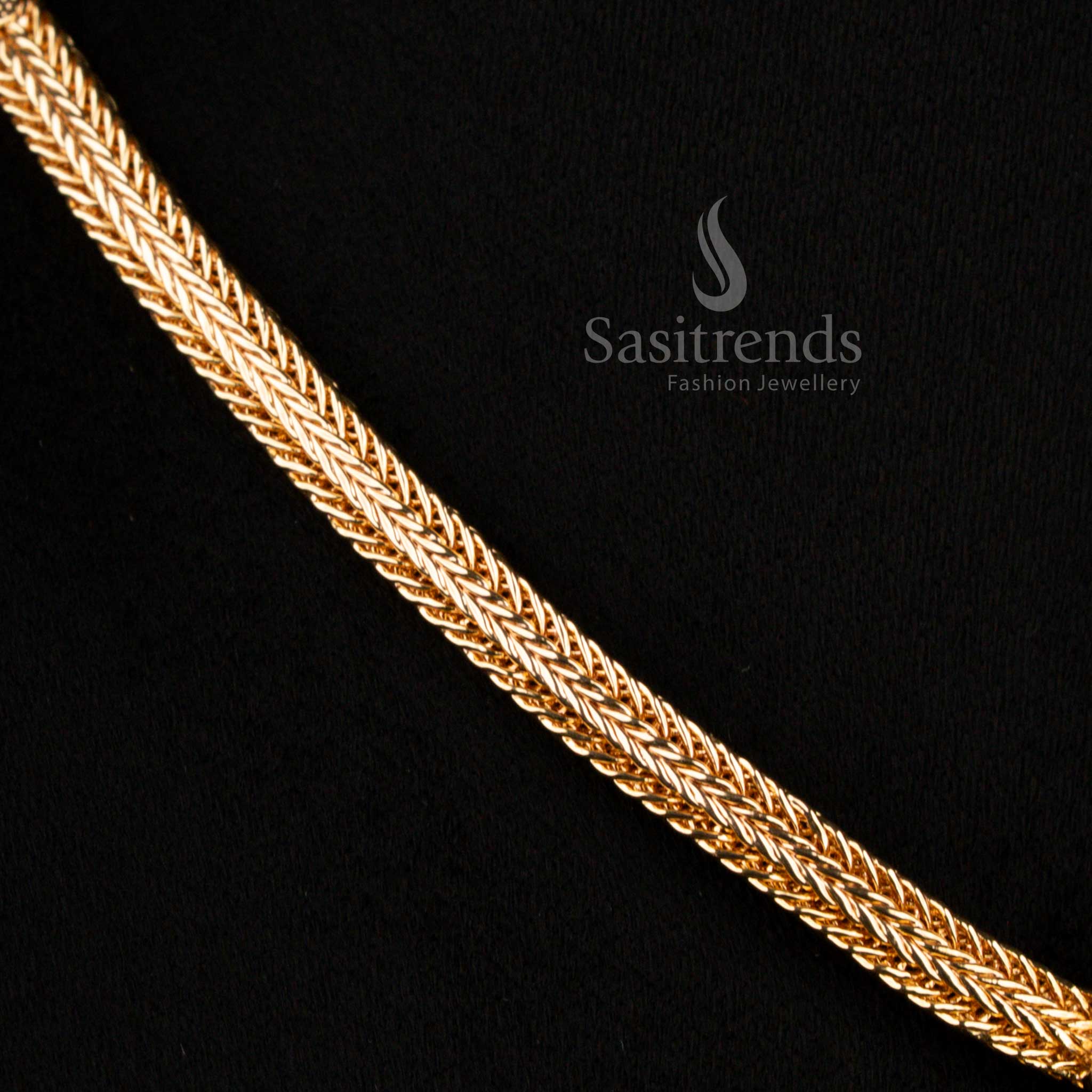 Sophisticated traditional Attigai pendant necklace, showcasing an elegant design with micro gold plating and finely set AD stones, a timeless piece from Sasitrends