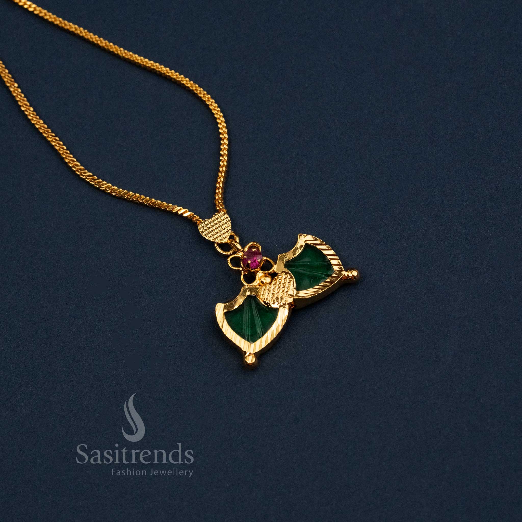 Classic micro gold plated green Palakka necklace with coordinating designed for Kerala’s festive occasions with a traditional touch – graceful ethnic wear by Sasitrends