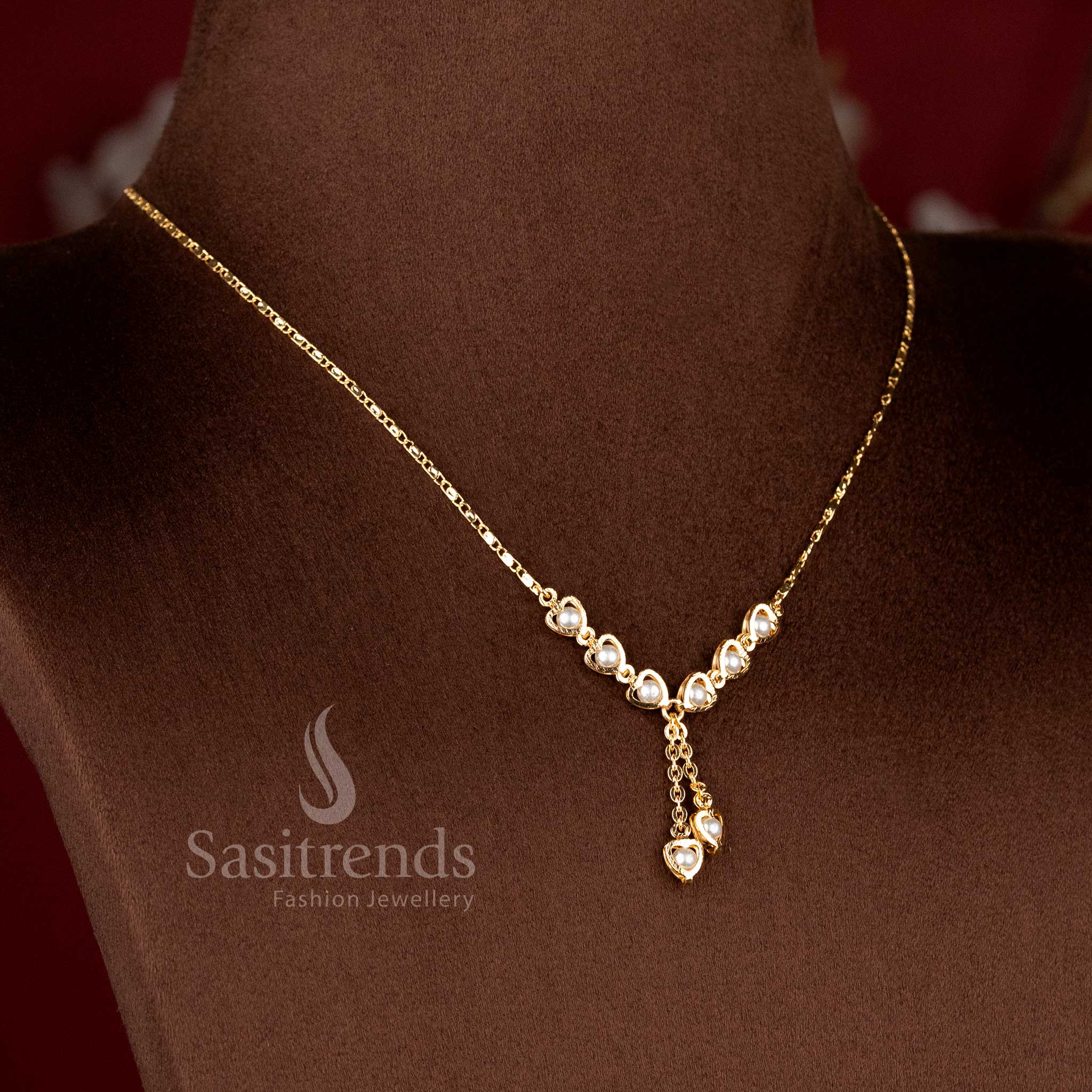 Elegant heart charm Y-drop necklace with cascading golden heart details - Sasitrends