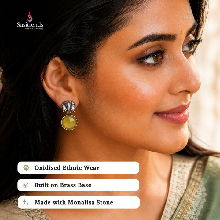 Oxidised silver plated earrings model image - Sasitrends