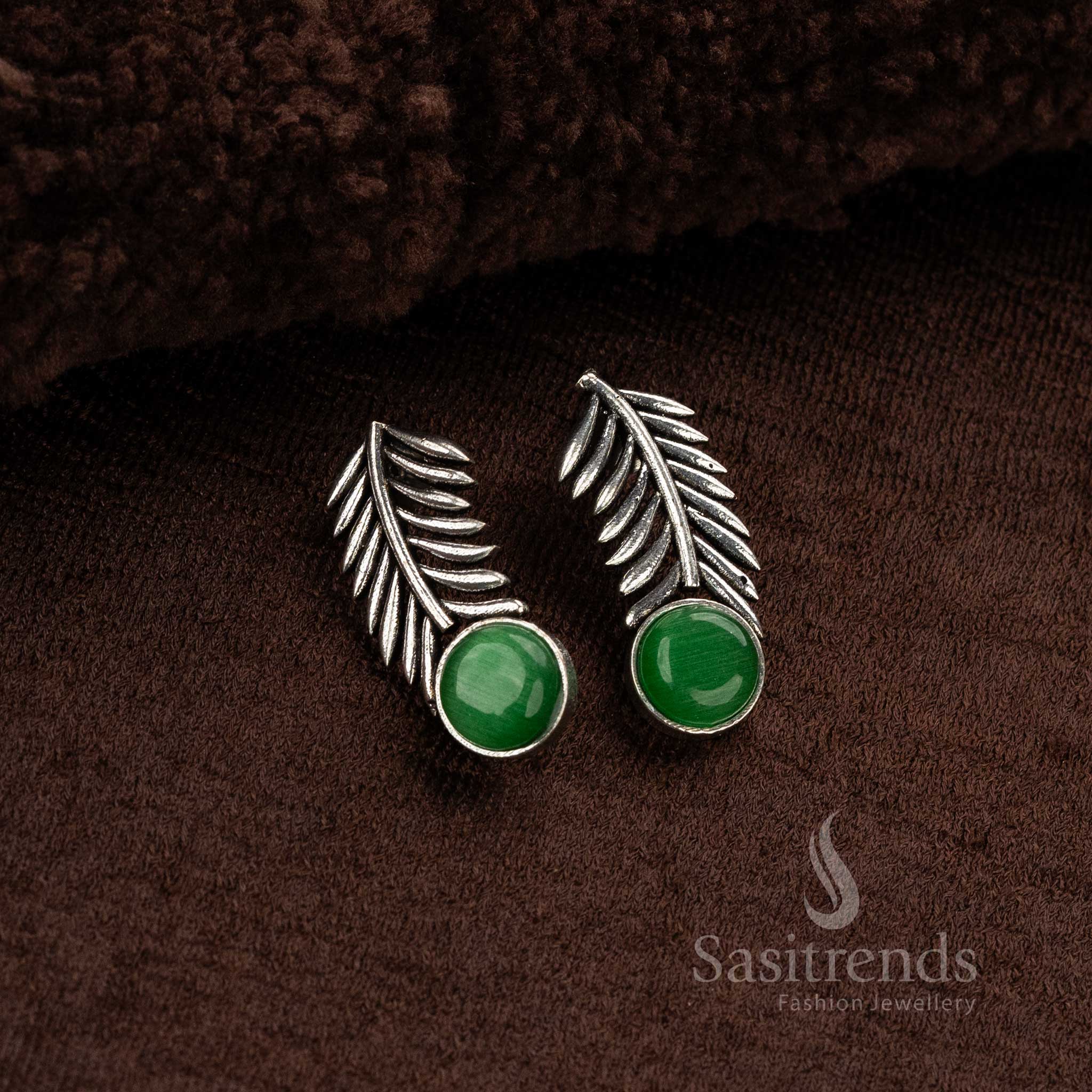 Glossy Green Oxidised Silver Earrings In Leaf Design Featuring A Reflective Monalisa Stone – A Nature-Inspired Jewellery Creation For All Styles - Sasitrends