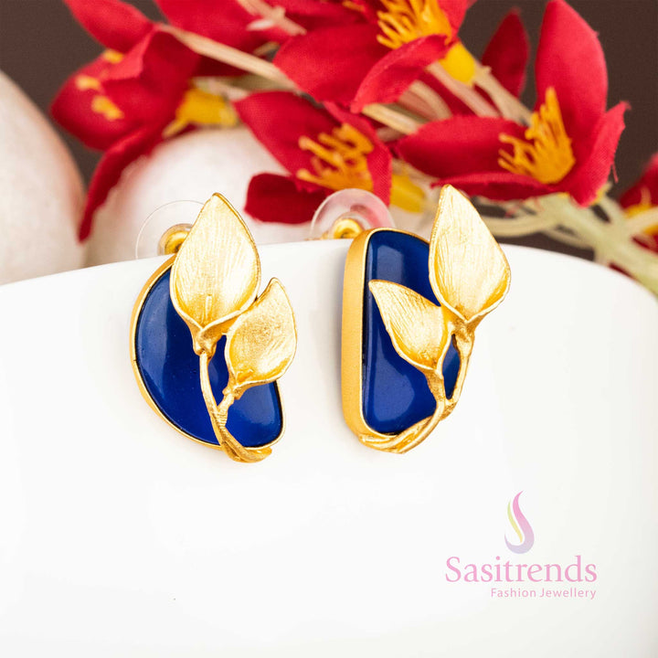 Stylish Gold Plated Push Back Leaf Pattern Earrings
