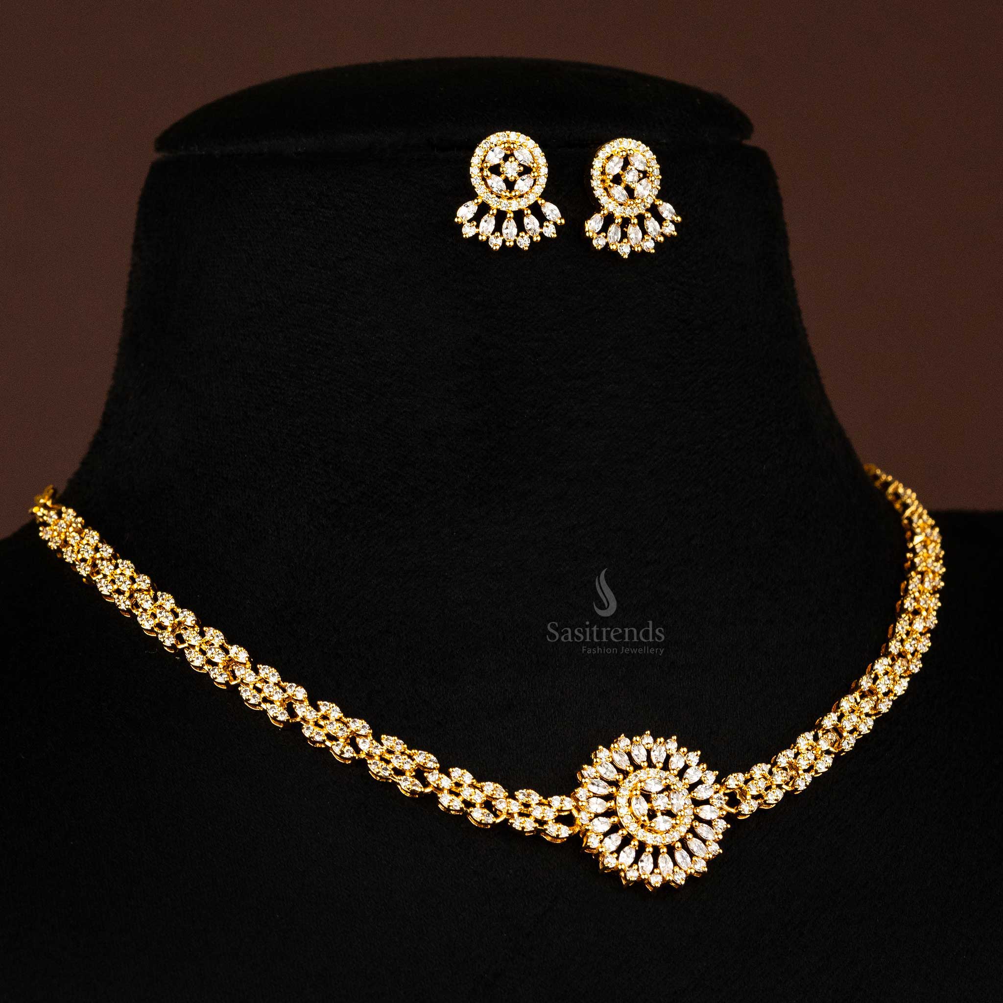 Elegant micro gold plated floral jewellery set with diamonds - Sasitrends