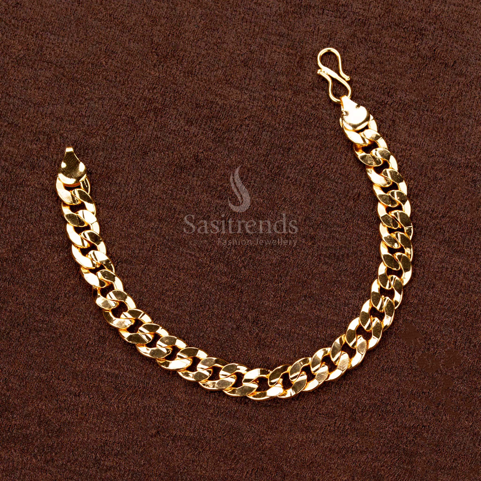 Bold and heavy men's bracelet featuring premium one-gram micro gold plating, crafted for a strong and stylish appearance - Sasitrends