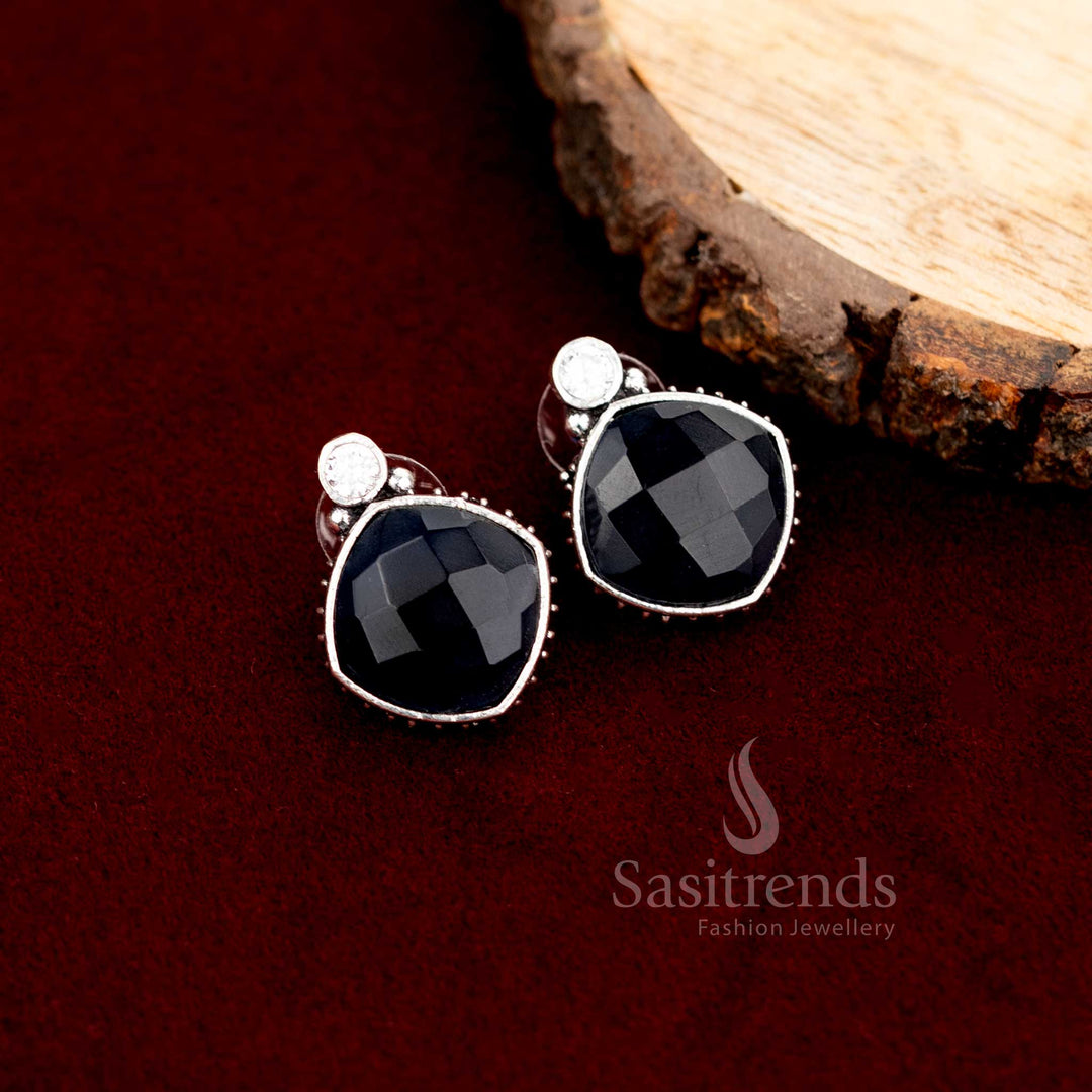 Oxidised earrings with faceted stone and crystal round top - Sasitrends