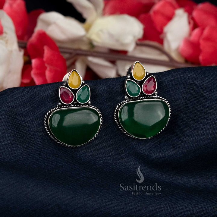 Floral stone studs with pearl drop - Sasitrends