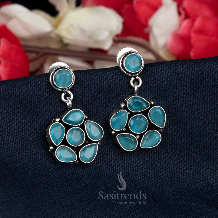 Traditional oxidised earrings with crystal floral pattern - Sasitrends