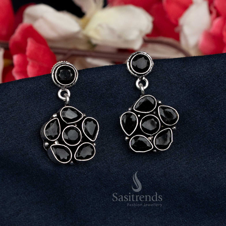 Traditional oxidised earrings with crystal floral pattern - Sasitrends