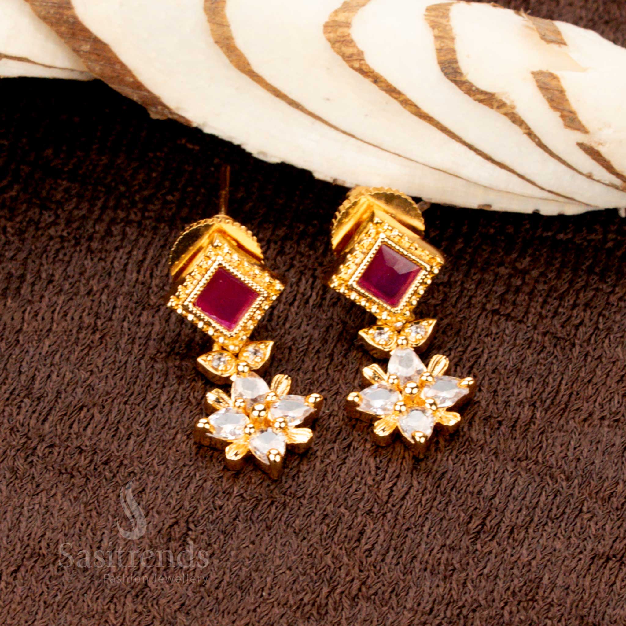 Multi-Color AD Necklace Set with Floral and Square Motifs - Sasitrends