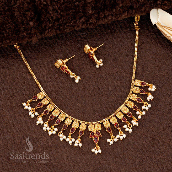 Elegant ruby drop-shaped necklace with square designs and pearls - Sasitrends