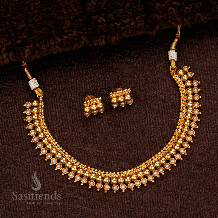 Classic gold-tone beaded necklace set with intricate round stone detailing - Sasitrends