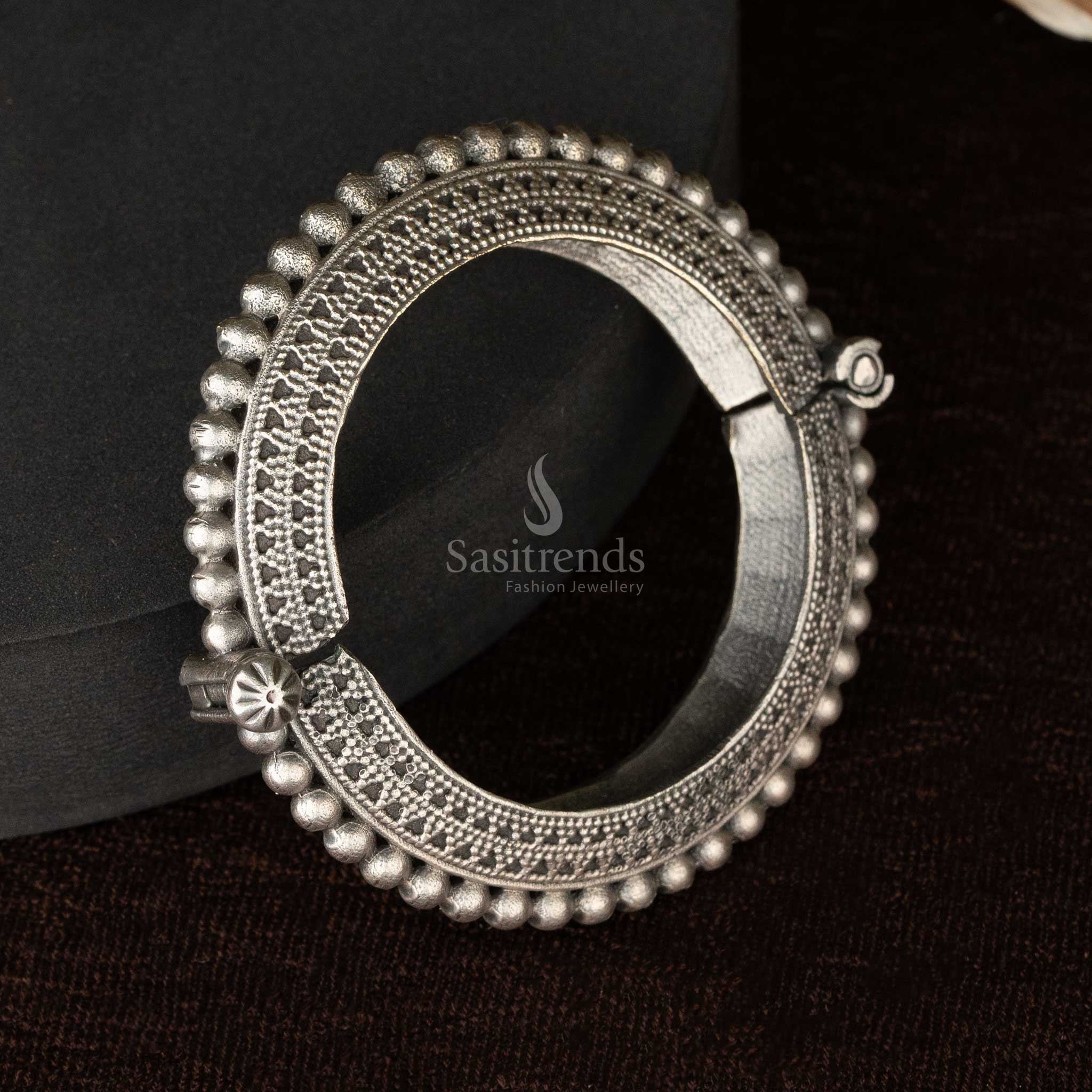 アクセサリー vintage silver Bangles ANTIQUE GERMAN SILVER OPENABLE PAIR OF BANGLES – Sanvi Jewels