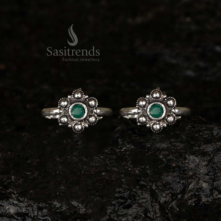 Gorgeous Oxidised Adjustable Round Stone Toe Rings with Floral Bead Design For Festive Wear - Sasitrends