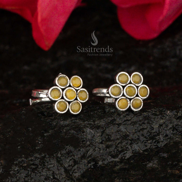 Oxidised adjustable toe ring with a vibrant yellow gemstone in a floral design, creating a warm golden glow with vintage appeal - Sasitrends