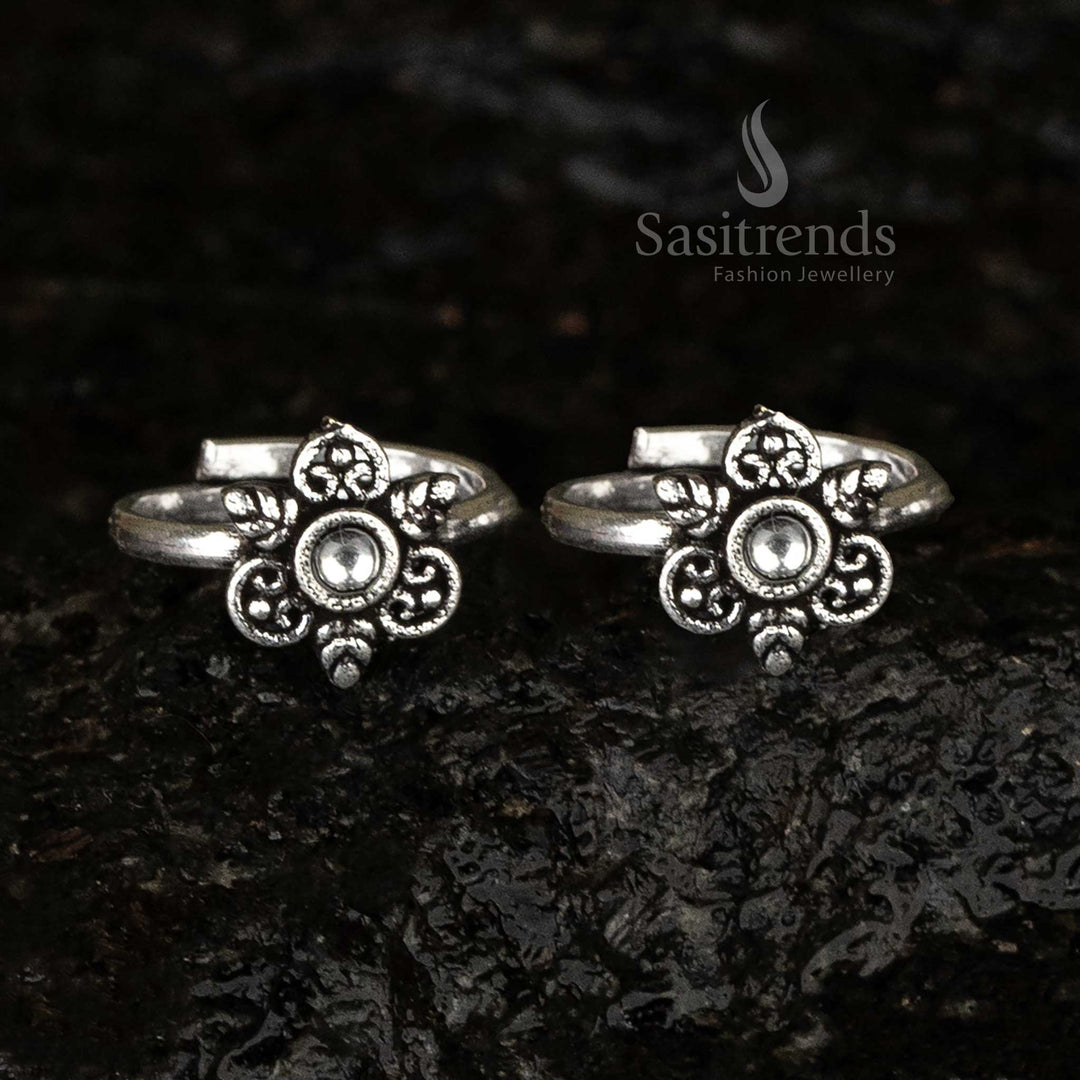 Oxidised round stone toe ring with a glowing white opal centerpiece, surrounded by intricate swirl and leaf patterns for a classic antique beauty - Sasitrends
