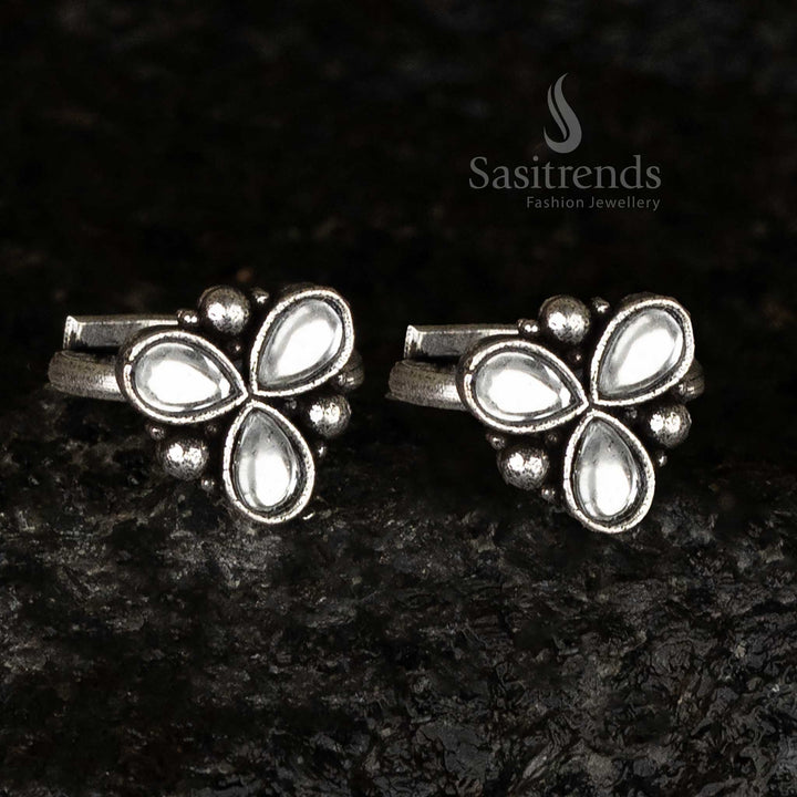 Oxidised toe ring featuring three luminous white opal teardrop stones with intricate bead accents, showcasing a soft antique charm - Sasitrends