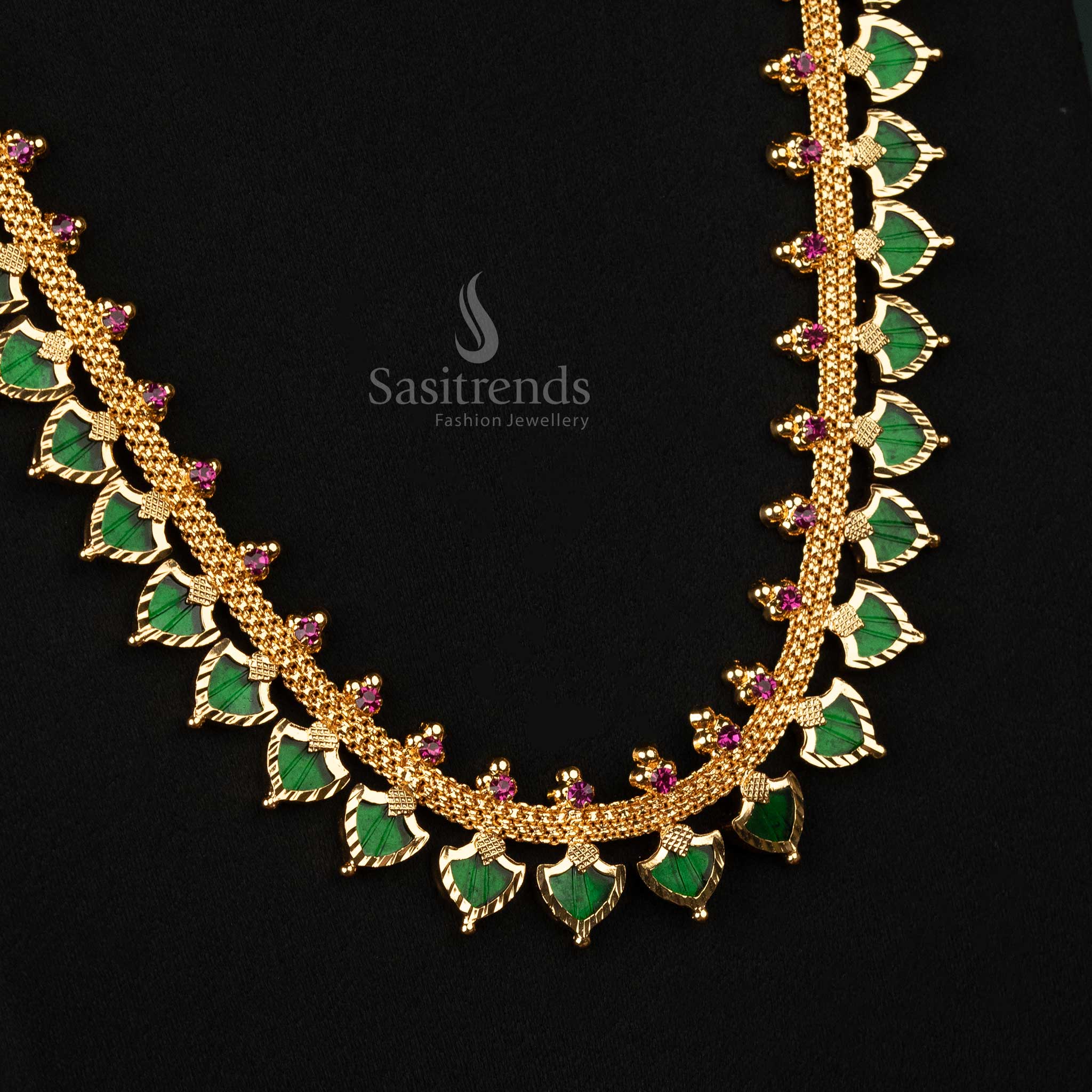 Traditional Palakka Design Necklace with Pink Stones - Micro Gold Plated - Sasitrends