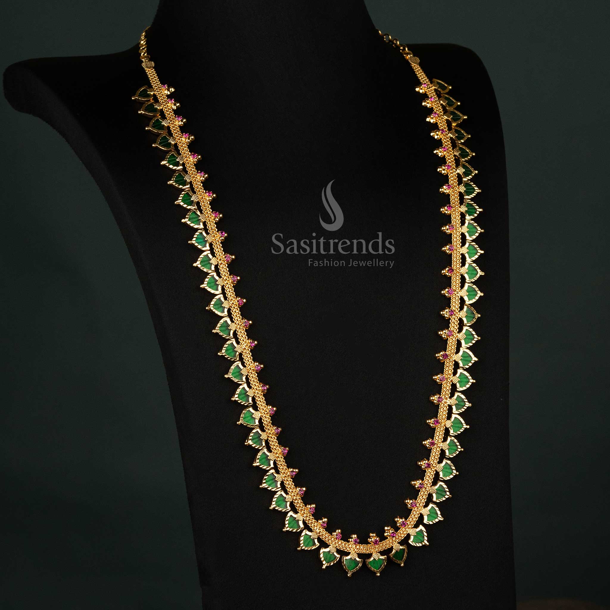 Traditional Palakka Design Necklace with Pink Stones - Micro Gold Plated - Sasitrends