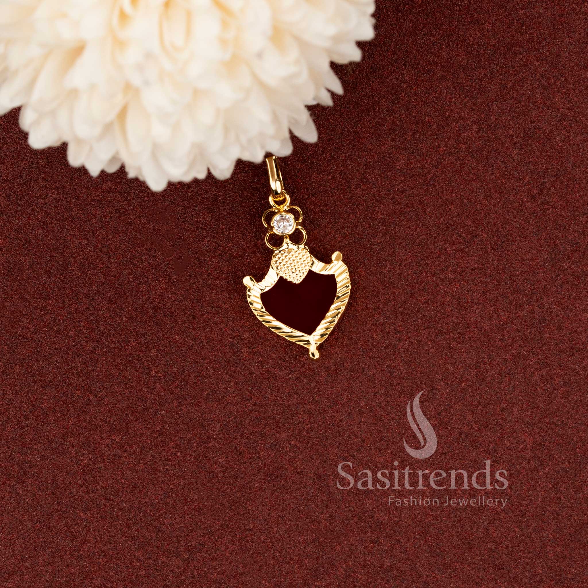 Sasitrends Kerala traditional red Palakka pendant with rich micro gold plated finish perfect for Onam festive wear and traditional Kerala saree styling