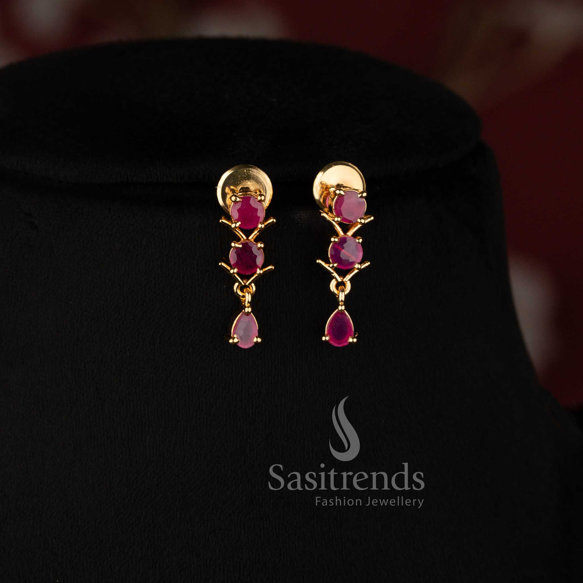 Guaranteed One Gram Micro Gold Plated elegant floral vine American Diamond necklace set for festive wear - Sasitrends 
