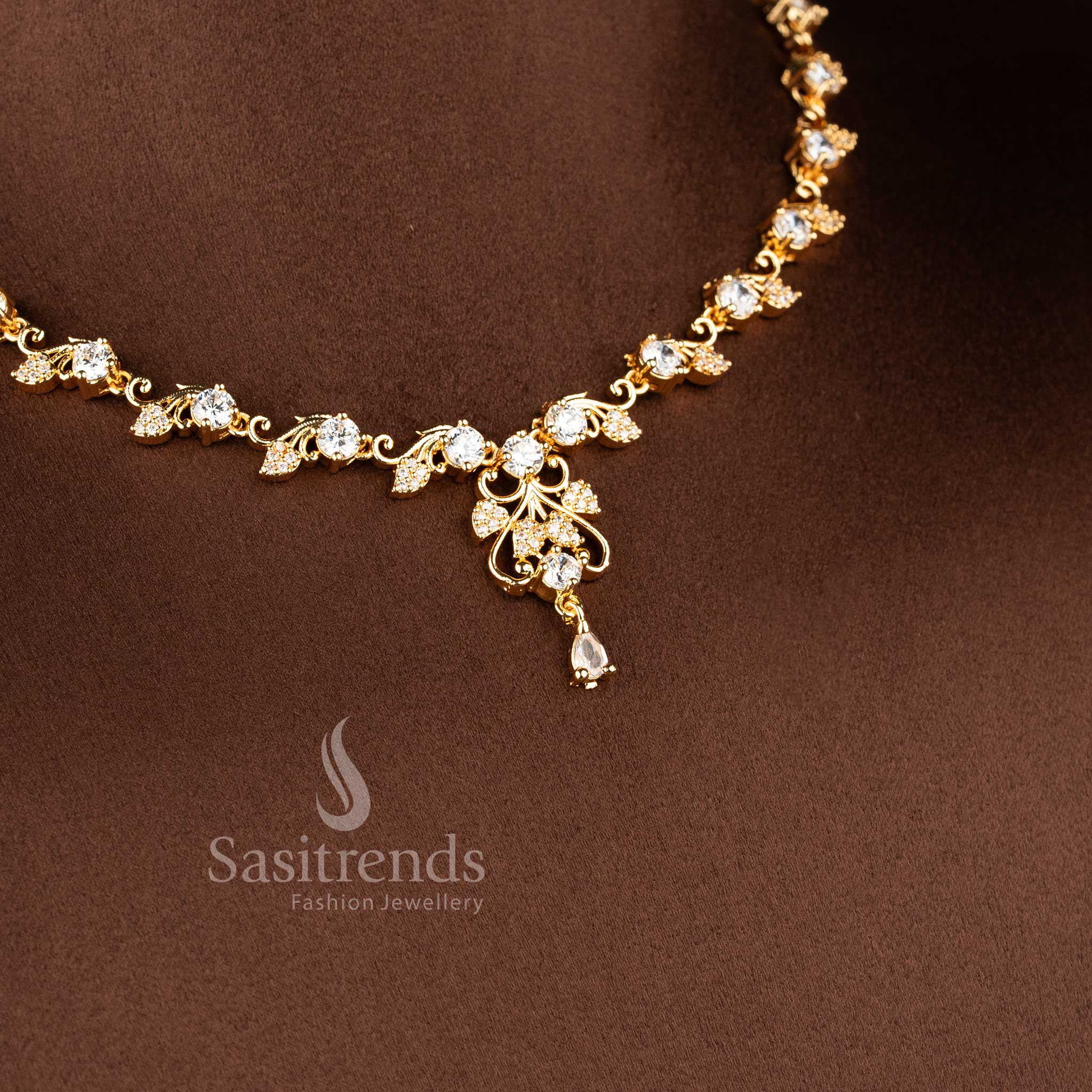 Traditional micro gold plated white necklace set with sparkling American Diamonds.