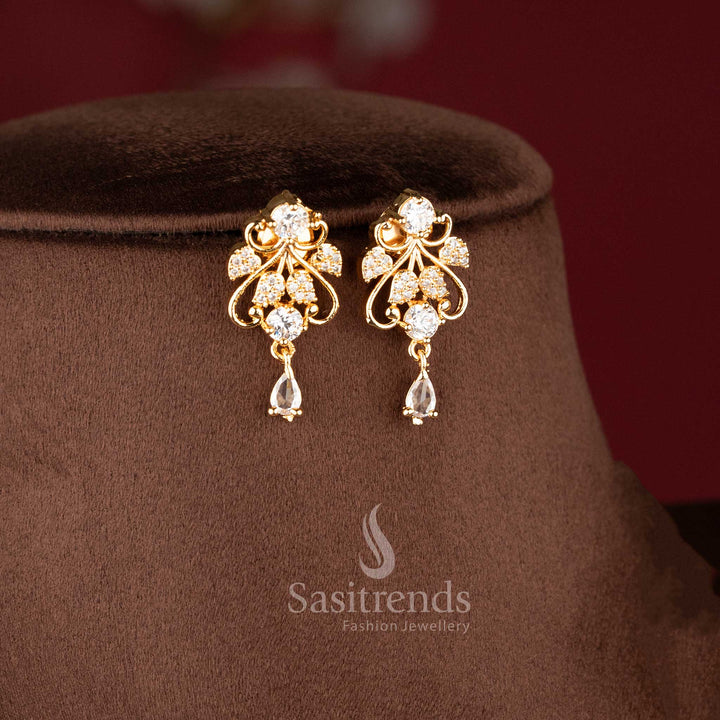Traditional micro gold plated white necklace set with sparkling American Diamonds.
