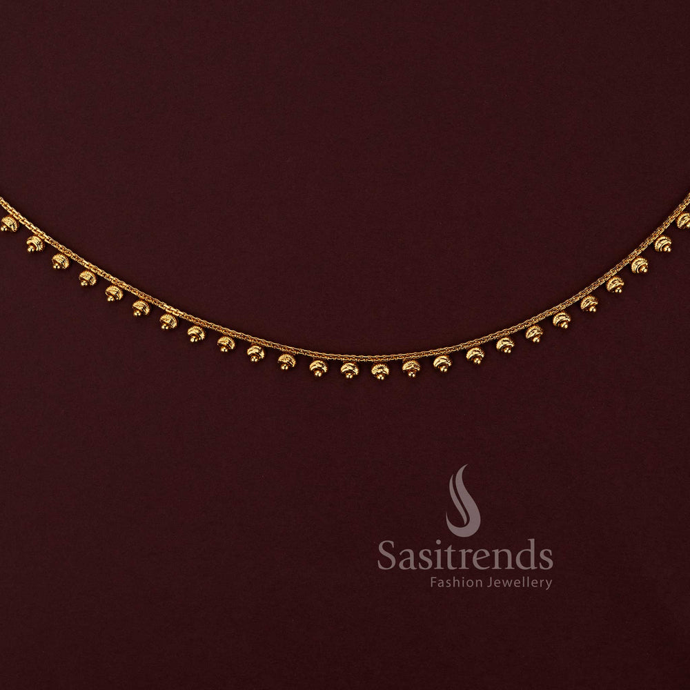 Close-up of the 2594O Kamarband showing the intricate beadwork and premium antique gold plating - Sasitrends