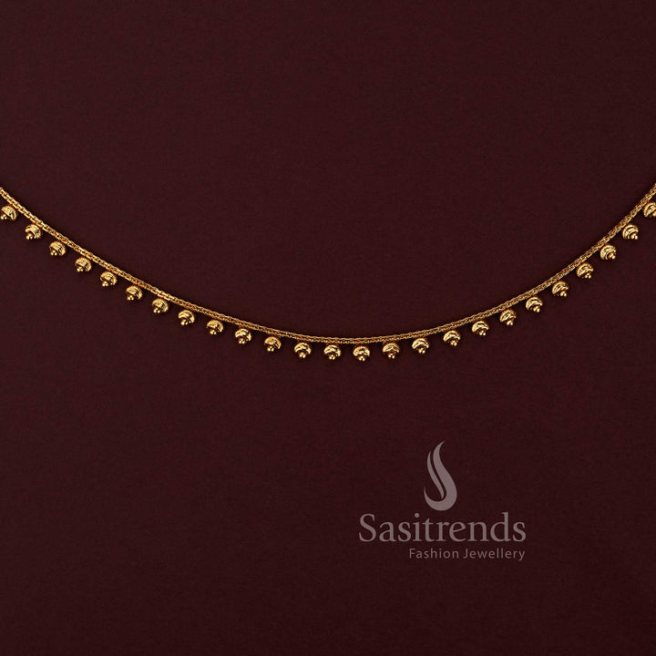 Close-up of the 2594O Kamarband showing the intricate beadwork and premium antique gold plating - Sasitrends