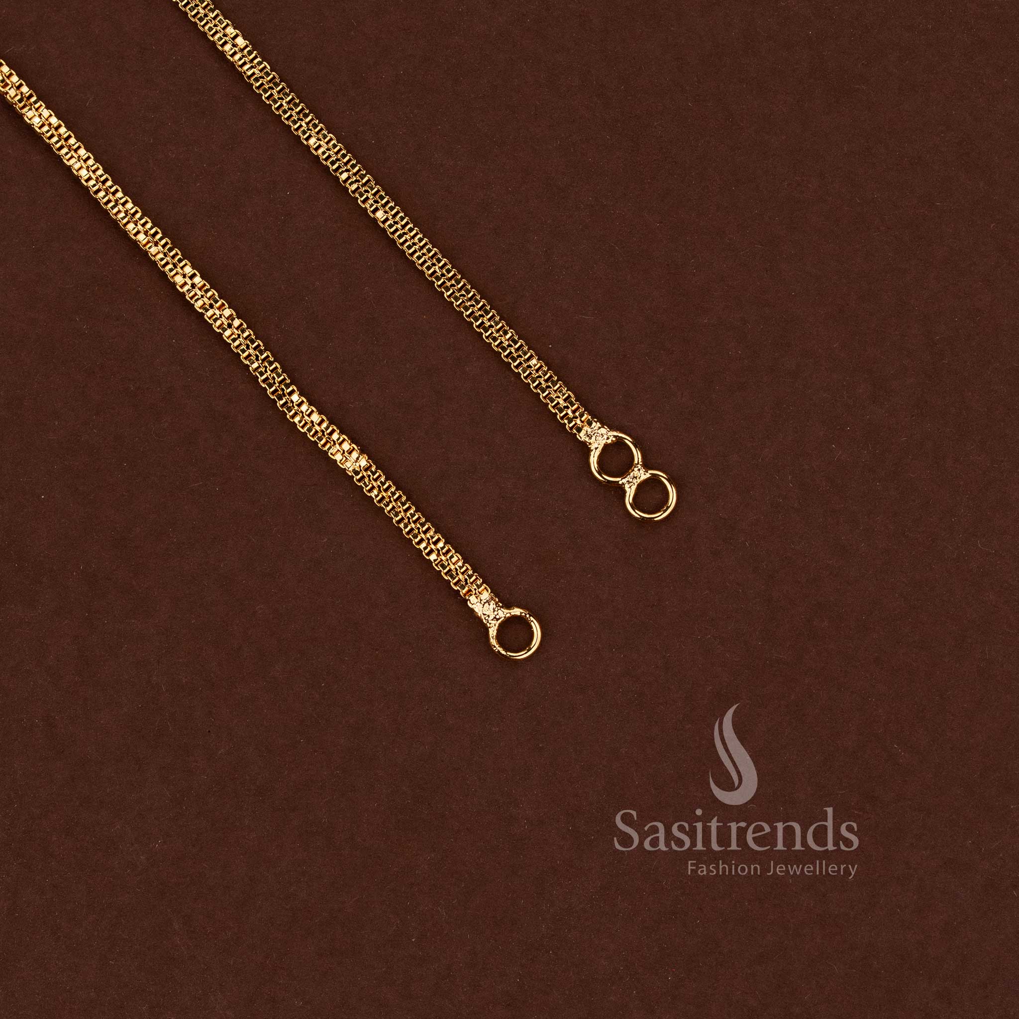 Detailed view of gold plated  ear Matil two line design - Sasitrends