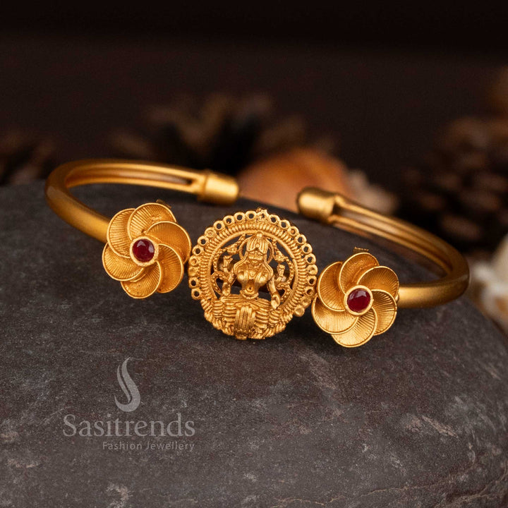 Coin motif temple style bangle with leafy structure design - Sasitrends
