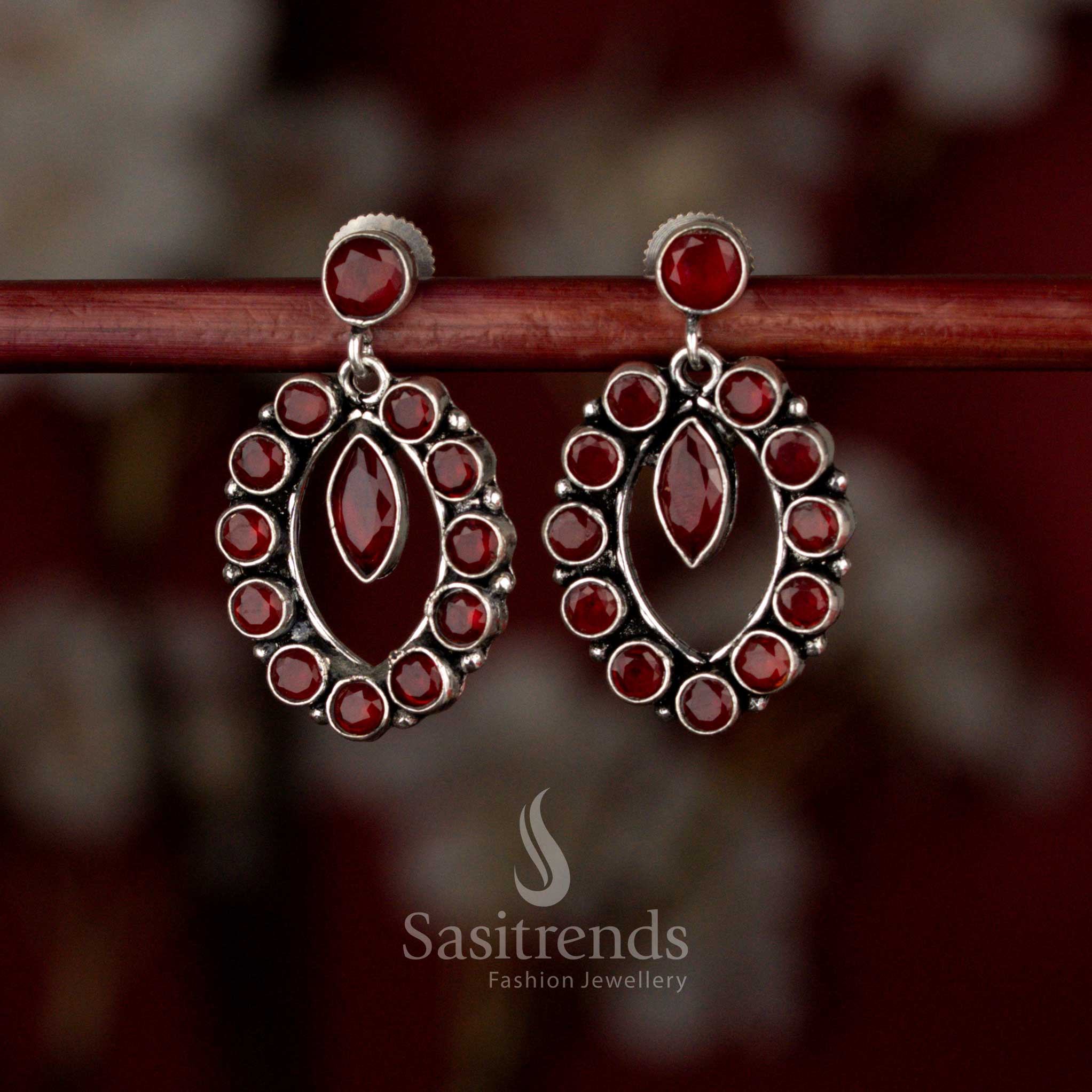 Red Oxidised silver oval halo pendulum earrings for coffee dates, casual dinners, and evening walks – Sasitrends