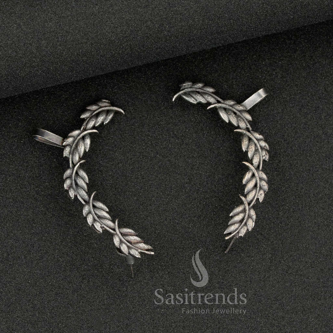 Paisley-inspired oxidised ear wrap design - Sasitrends