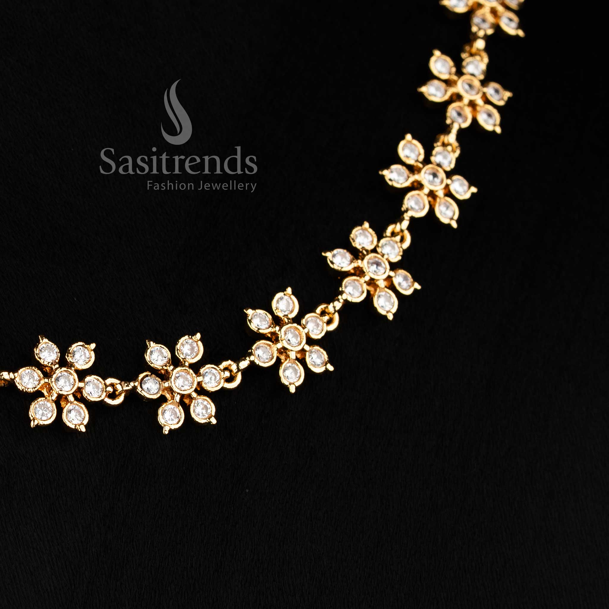 Traditional South Indian AD stone necklace with continuous floral pattern - Sasitrends 