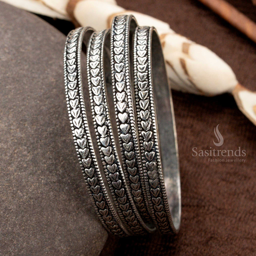 Sasitrends Oxidised Heart Motif Bangles 4-Piece Set for Women