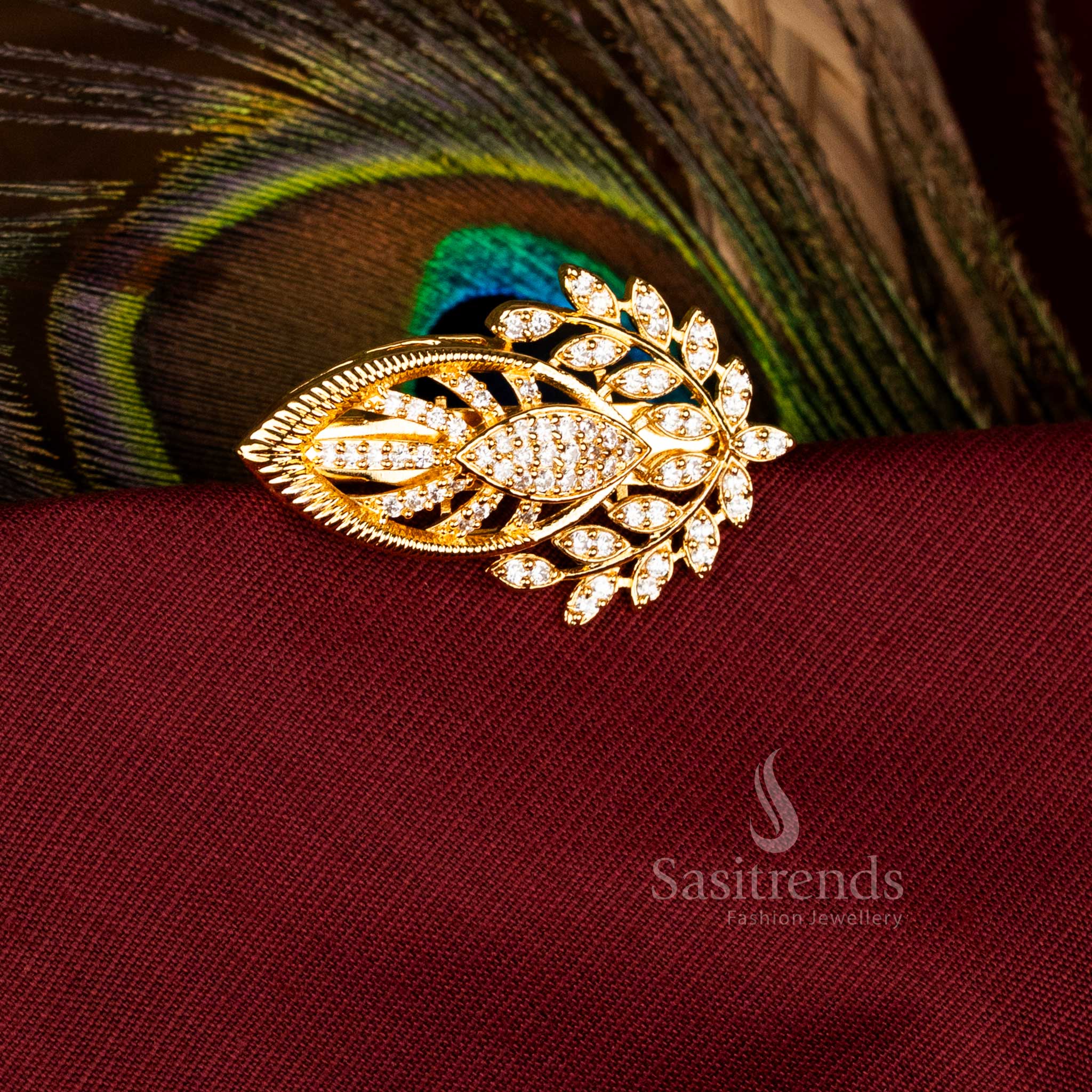 Elegant Micro Gold Plated Accent Marquise Leaf Saree Pin for Weddings, Festivals, and Temple Ceremonies – Sasitrends