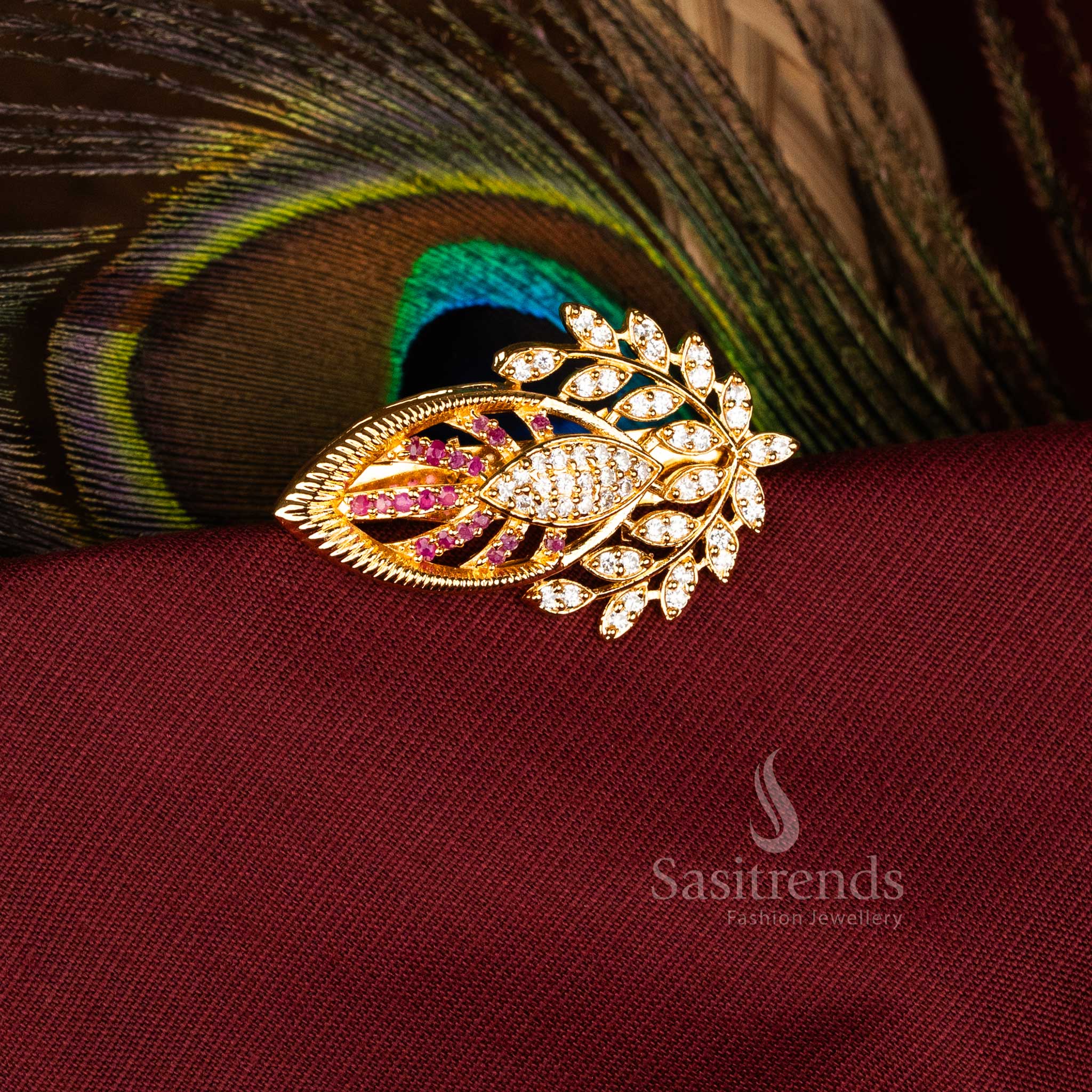 Elegant Micro Gold Plated Accent Marquise Leaf Saree Pin for Weddings, Festivals, and Temple Ceremonies – Sasitrends